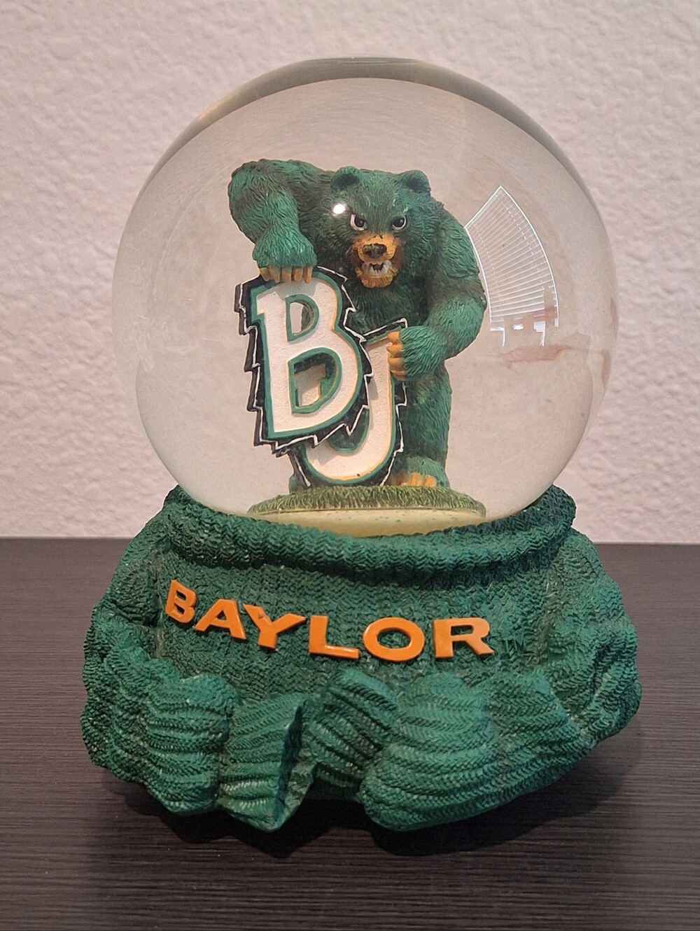 Baylor Bears Snow Globe